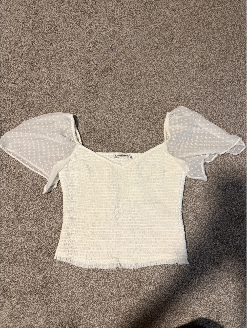 Abercrombie and Fitch white crop top with sleeves- sz M